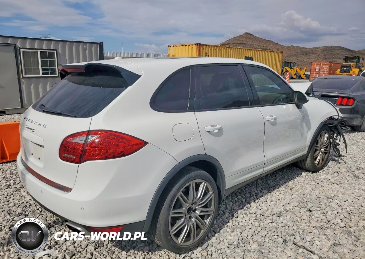 2013 Porsche Cayenne S VIN:WP1AB2A27DLA84749 - 3