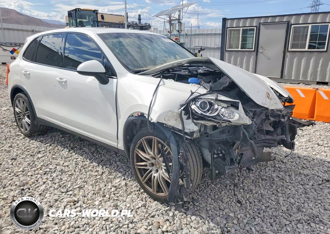 2013 Porsche Cayenne S VIN:WP1AB2A27DLA84749 - 4