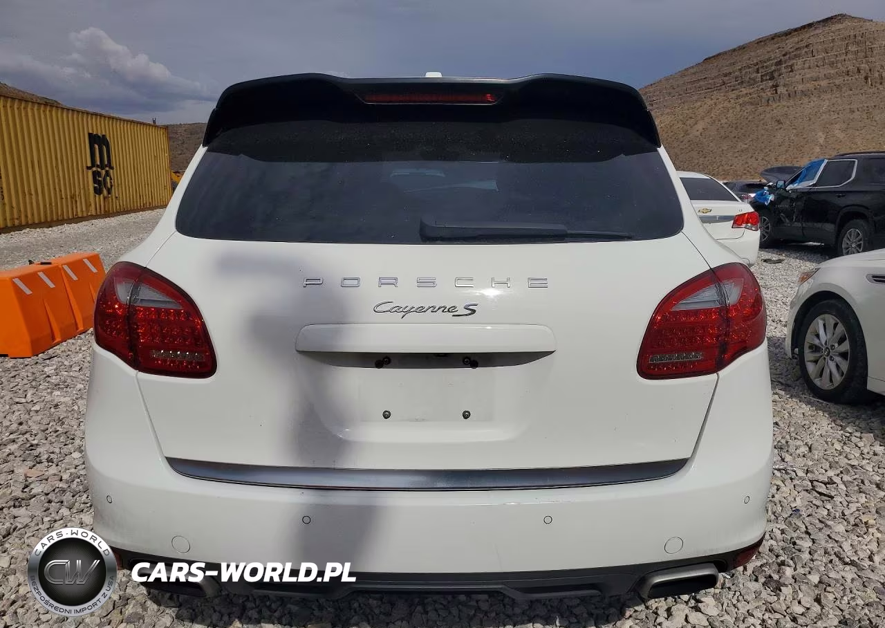 2013 Porsche Cayenne S VIN:WP1AB2A27DLA84749 - 6