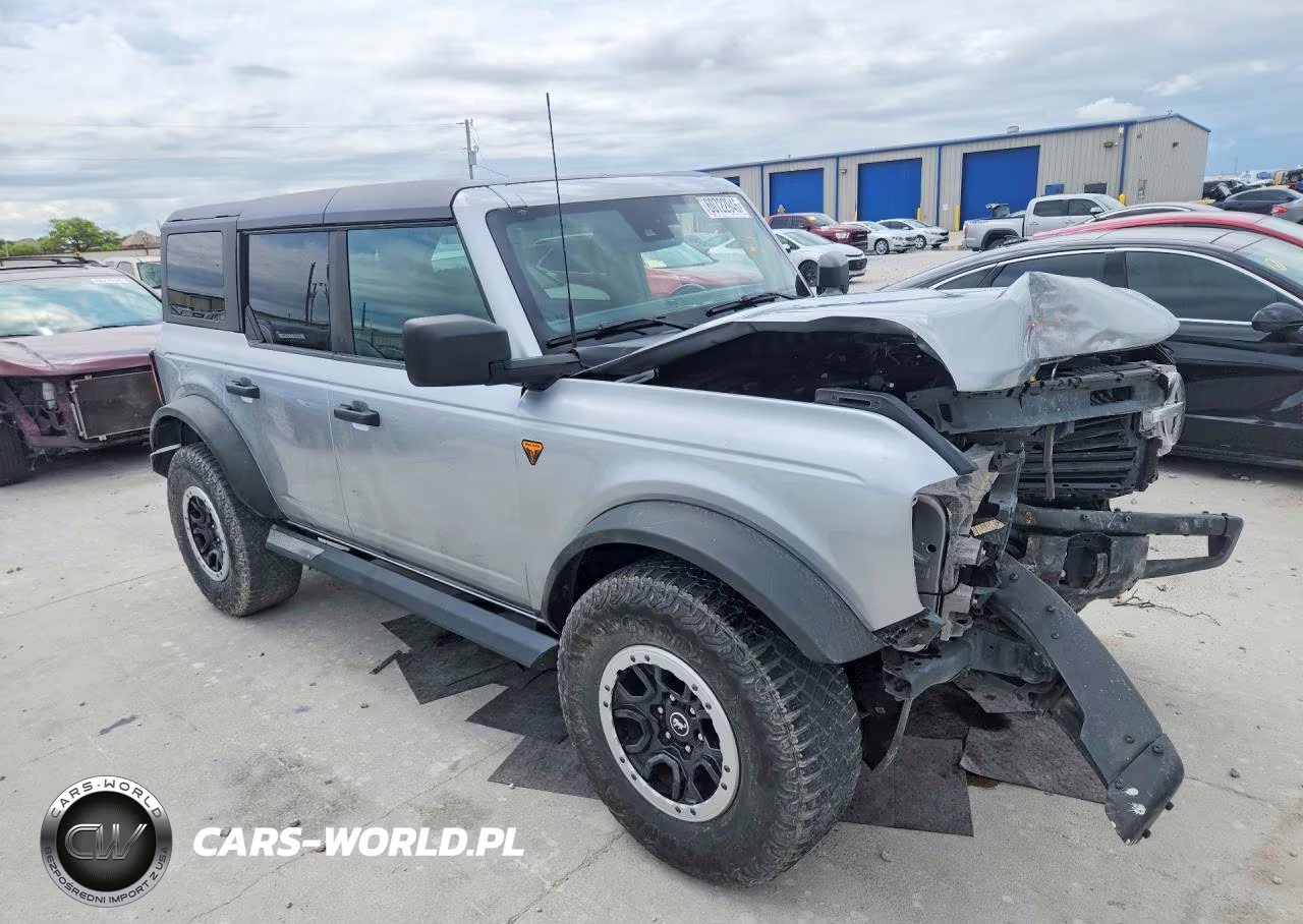 2021 Ford Bronco Base VIN:1FMEE5DP5MLA99314 - 4