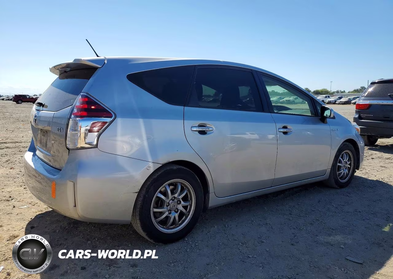 2015 Toyota Prius V Four VIN:JTDZN3EU8FJ025558 - 3