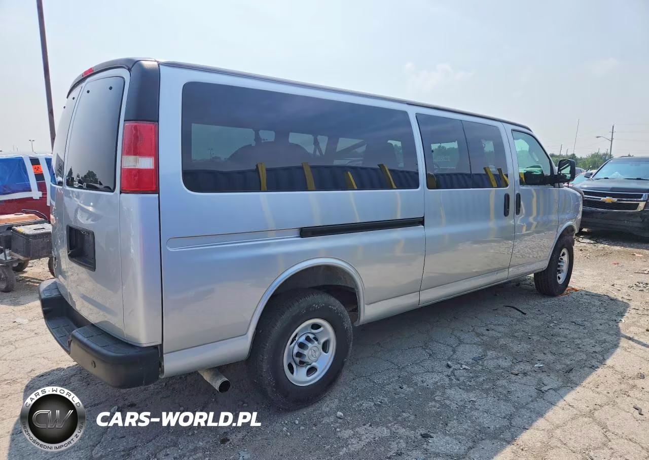 2017 Chevrolet Express G3500 Ls VIN:1GAZGNFF2H1294611 - 3