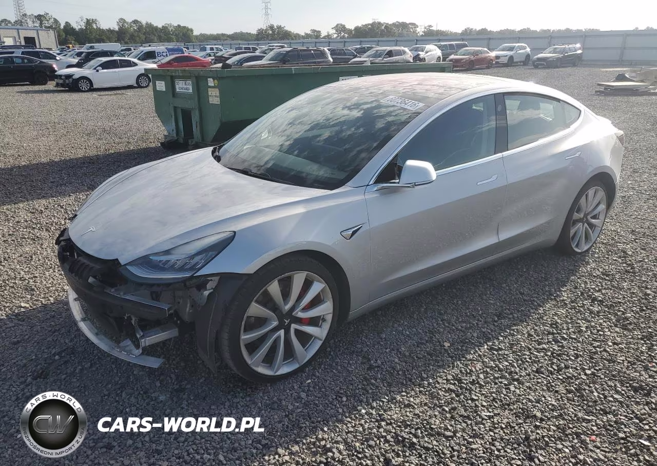 2018 Tesla Model 3 – zdjęcie 1 z 13
