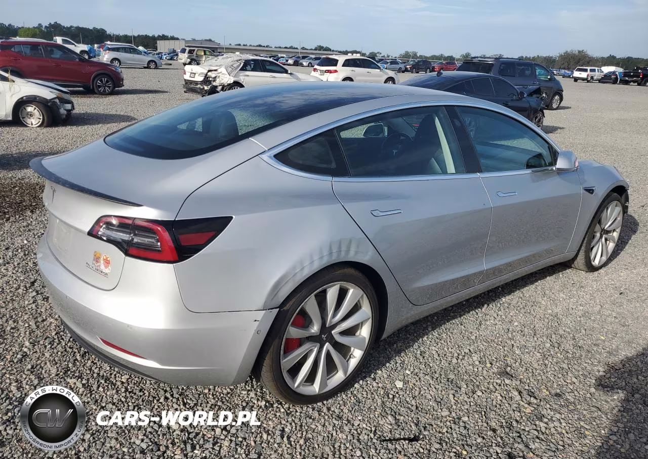 2018 Tesla Model 3 VIN:5YJ3E1EB2JF083335 - 3