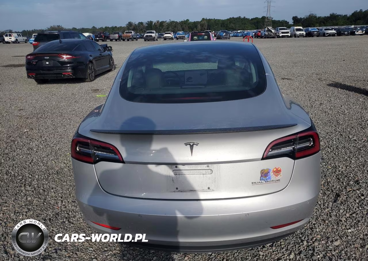 2018 Tesla Model 3 VIN:5YJ3E1EB2JF083335 - 6