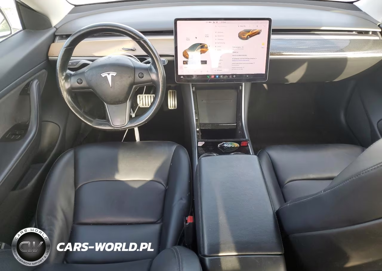 2018 Tesla Model 3 VIN:5YJ3E1EB2JF083335 - 8