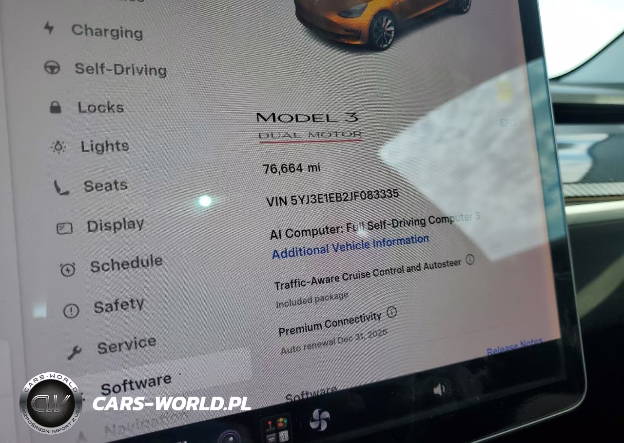 2018 Tesla Model 3 VIN:5YJ3E1EB2JF083335 - 9