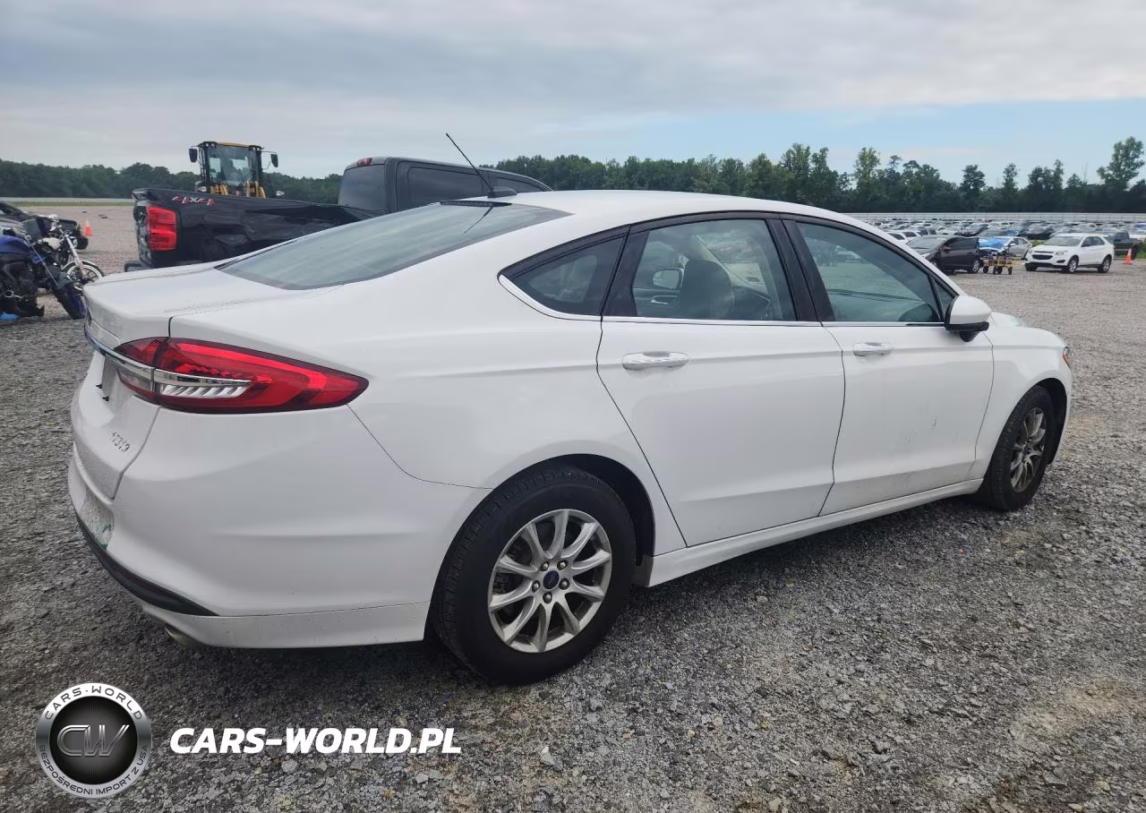 2017 Ford Fusion S VIN:3FA6P0G77HR358156 - 3