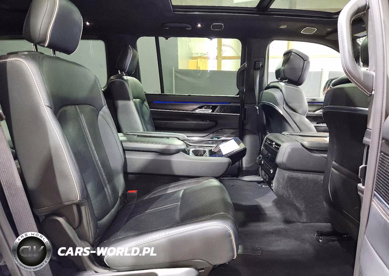 2024 Jeep Grand Wagoneer Series Ii VIN:1C4SJVFP2RS187590 - 11