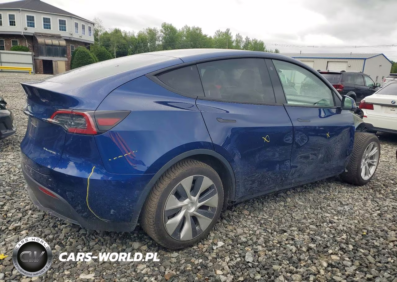 2021 Tesla Model Y VIN:5YJYGAEE0MF179642 - 3