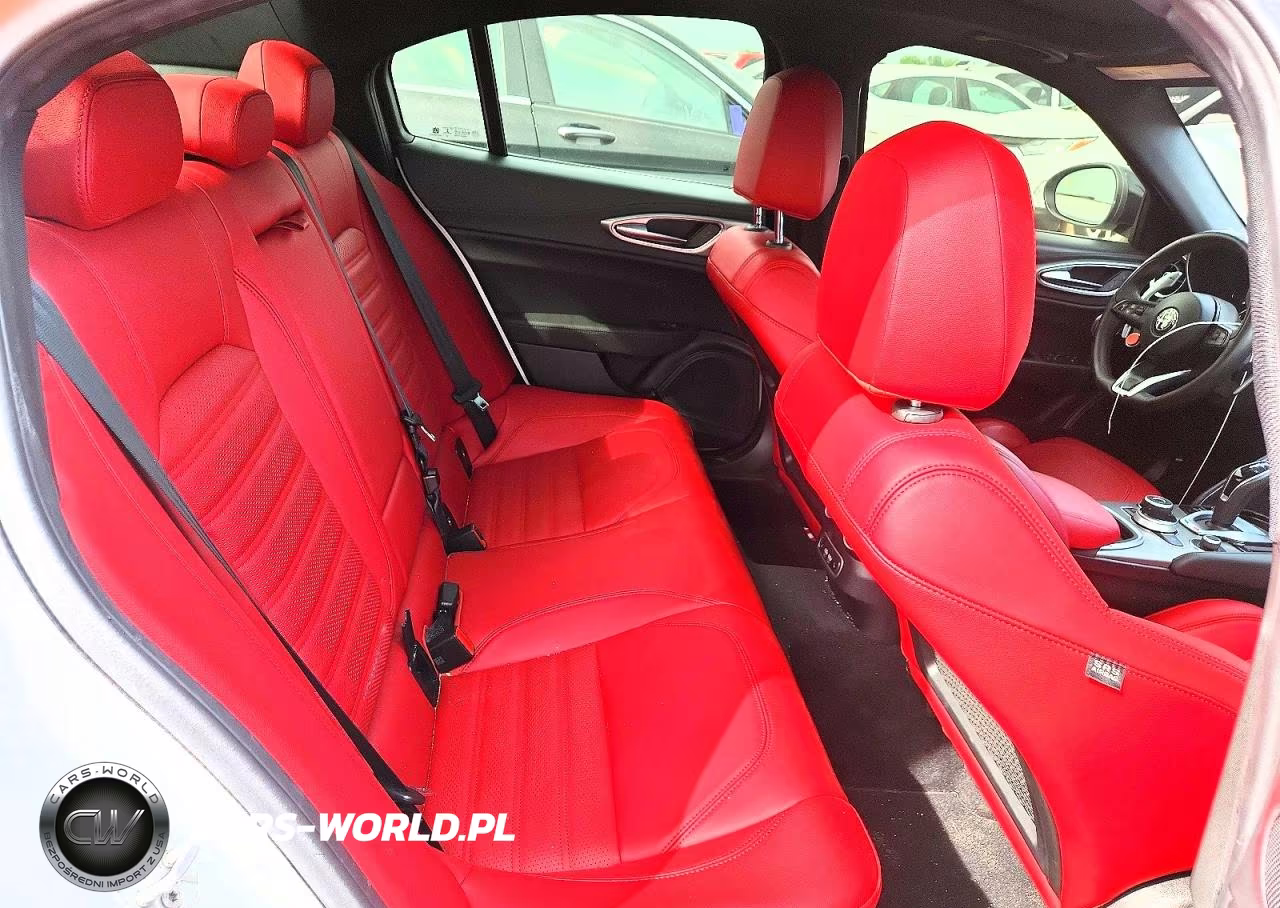 2024 Alfa Romeo Giulia Ti VIN:ZARFANBN4R7681299 - 10