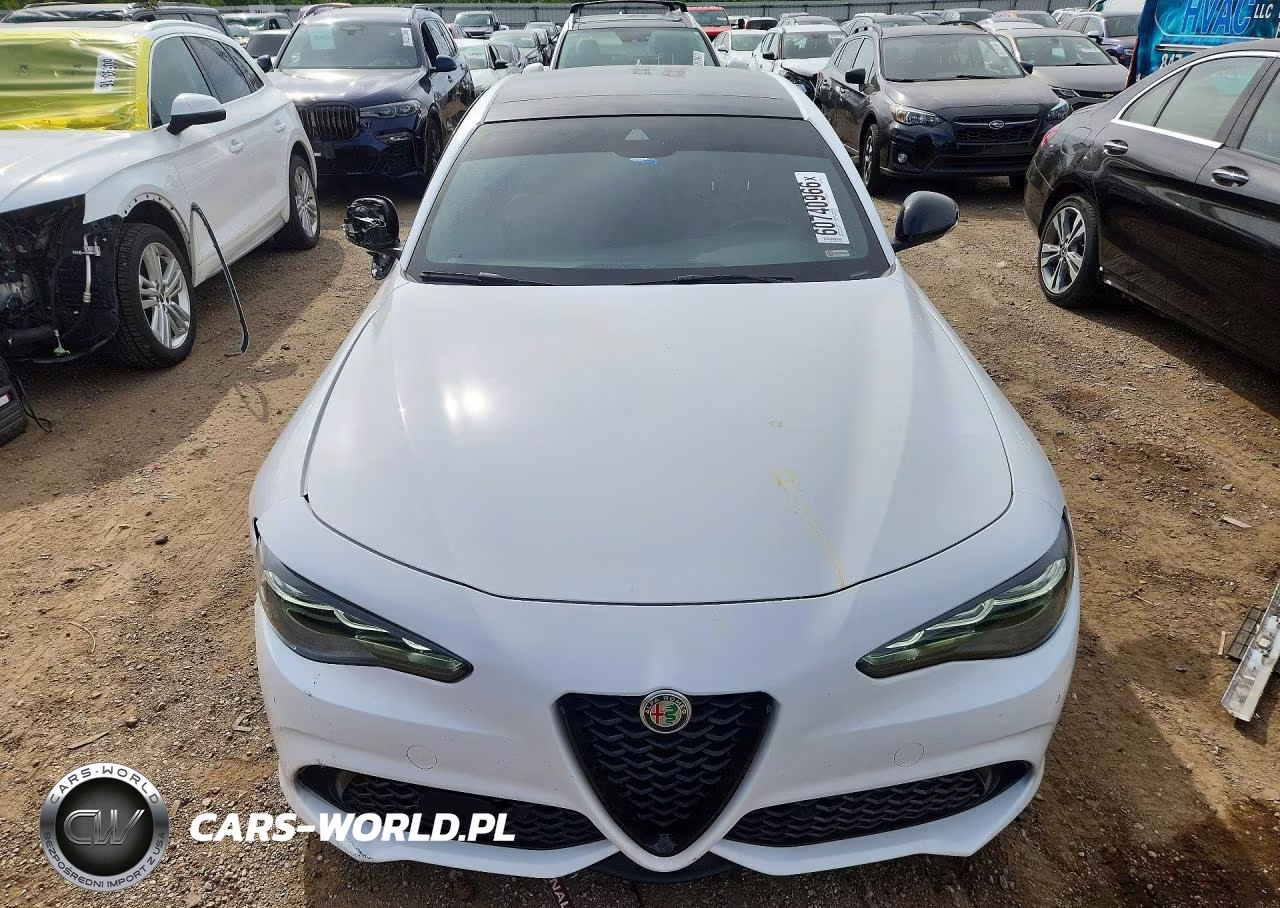 2024 Alfa Romeo Giulia Ti VIN:ZARFANBN4R7681299 - 5