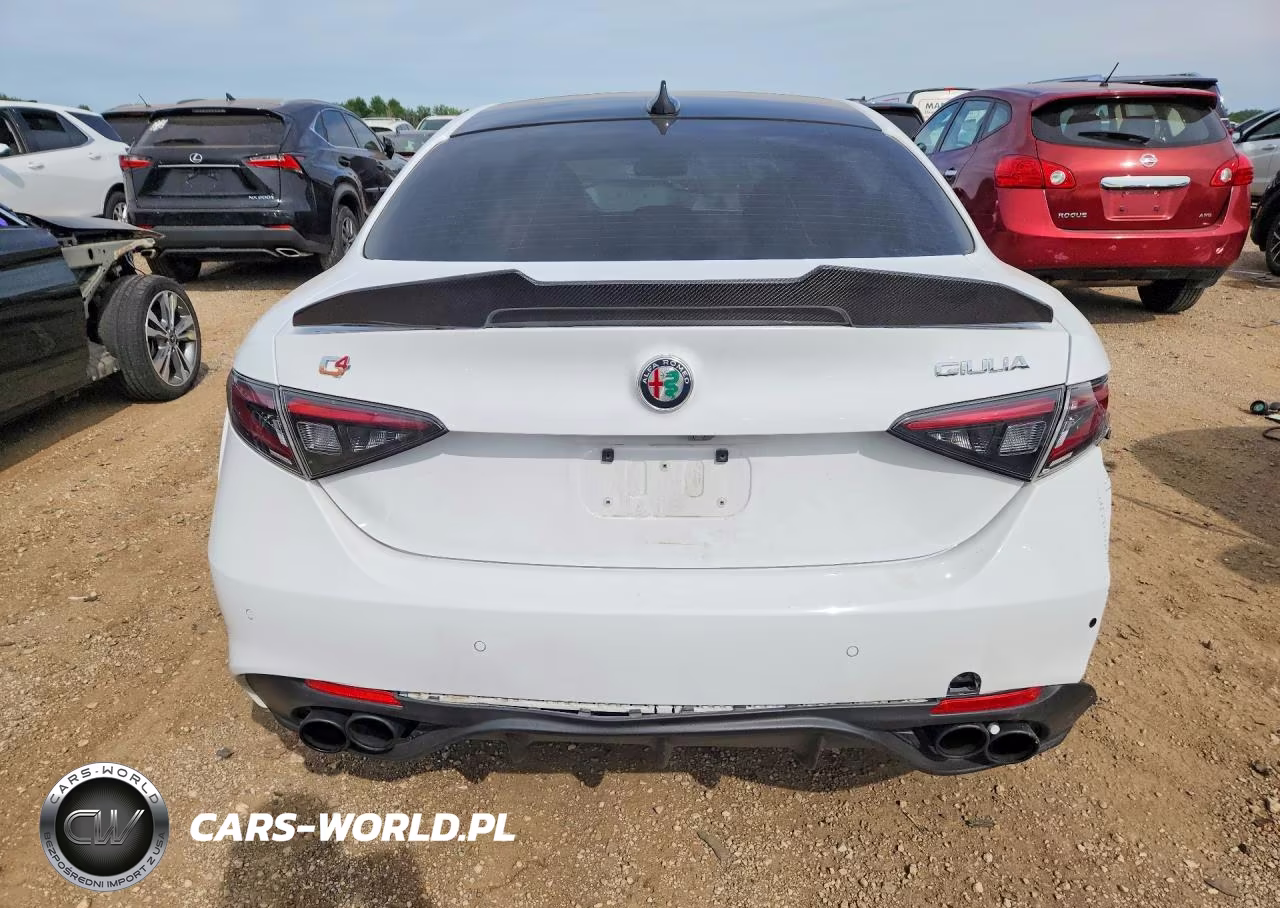 2024 Alfa Romeo Giulia Ti VIN:ZARFANBN4R7681299 - 6