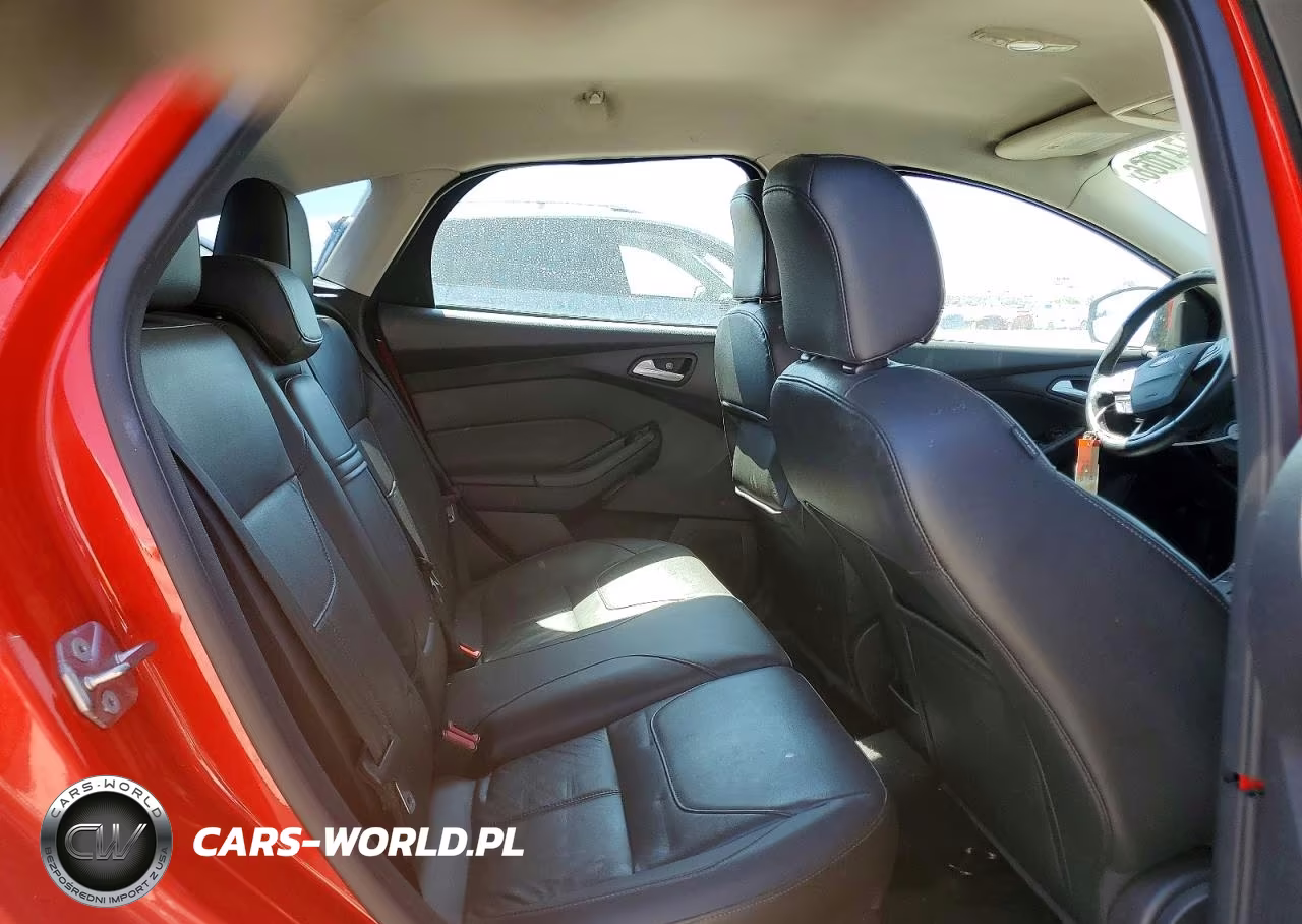 2015 Ford Focus Se VIN:1FADP3K23FL255851 - 10