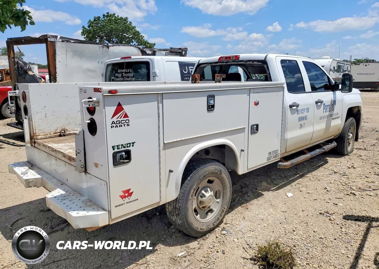 2015 Chevrolet Silverado K2500 Heavy Duty VIN:1GB2KUEG9FZ512011 - 3