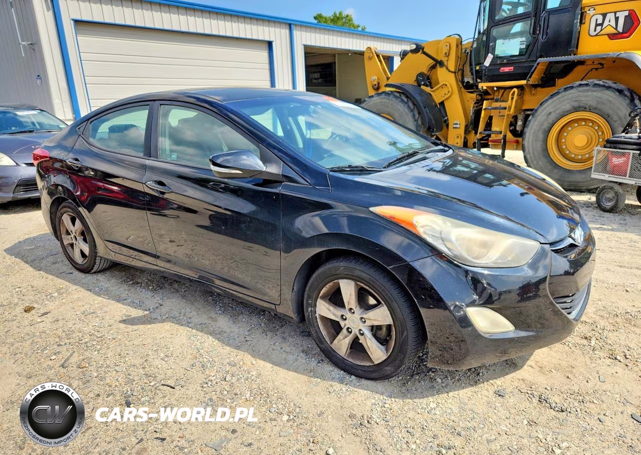 2013 Hyundai Elantra Gls VIN:KMHDH4AE8DU611917 - 4