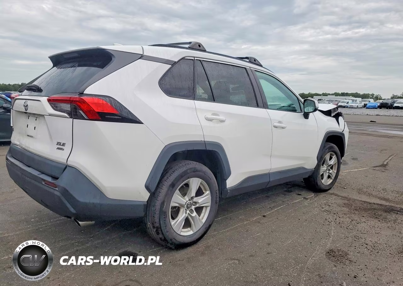 2021 Toyota Rav4 Xle VIN:2T3P1RFVXMC152244 - 3