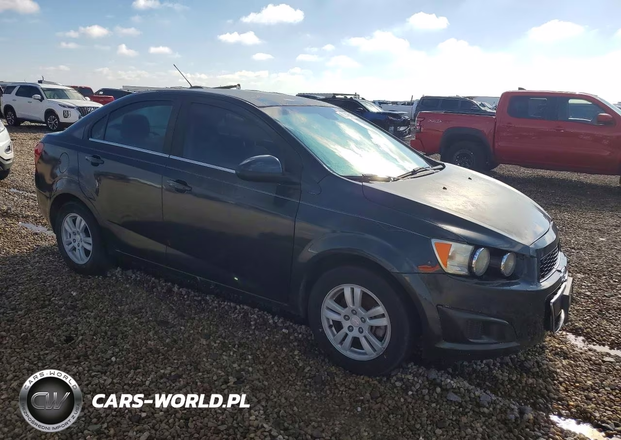 2015 Chevrolet Sonic Lt VIN:1G1JC5SH4F4127775 - 4