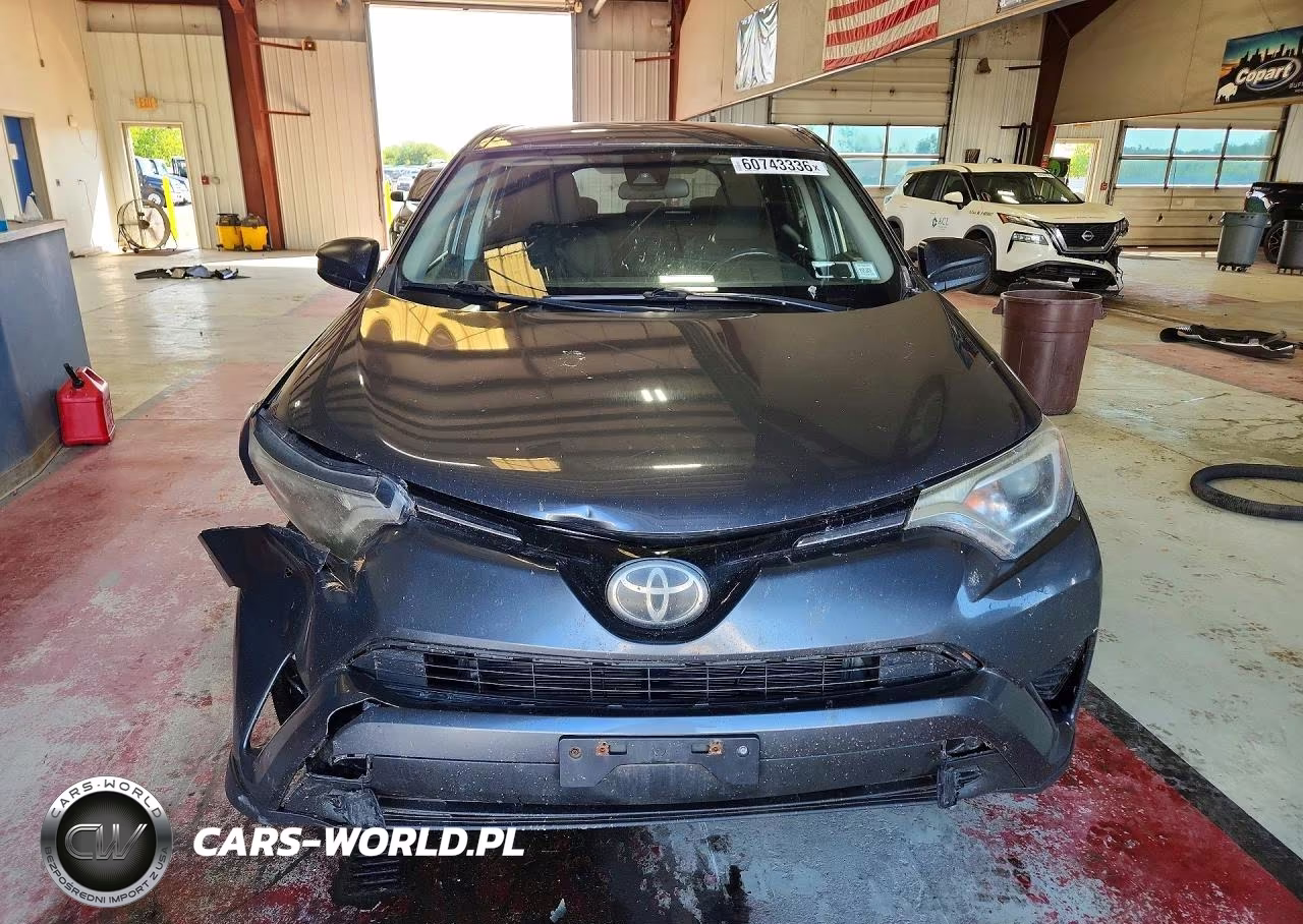 2018 Toyota Rav4 Le VIN:2T3BFREV6JW776565 - 5