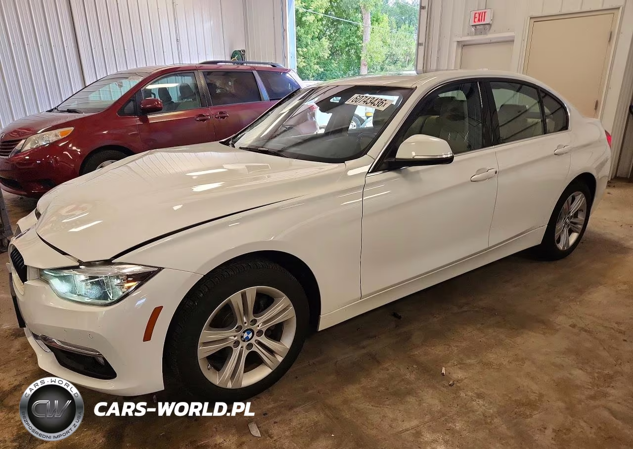 2017 BMW 330 Xi – zdjęcie 1 z 12