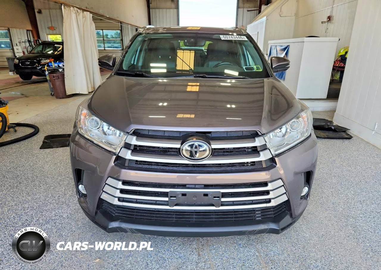 2019 Toyota Highlander Xle VIN:5TDJZRFH7KS630044 - 5