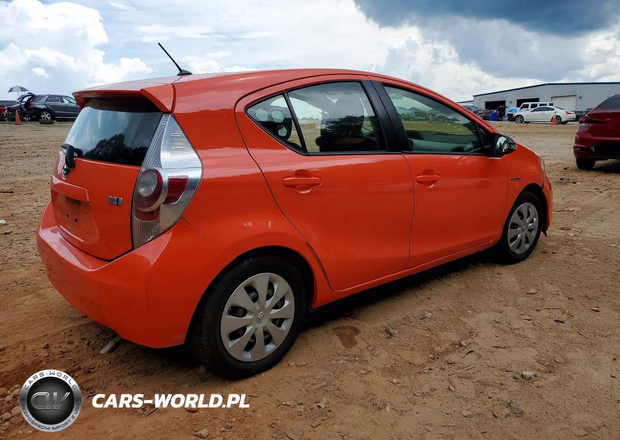 2012 Toyota Prius C Two VIN:JTDKDTB38C1028679 - 3