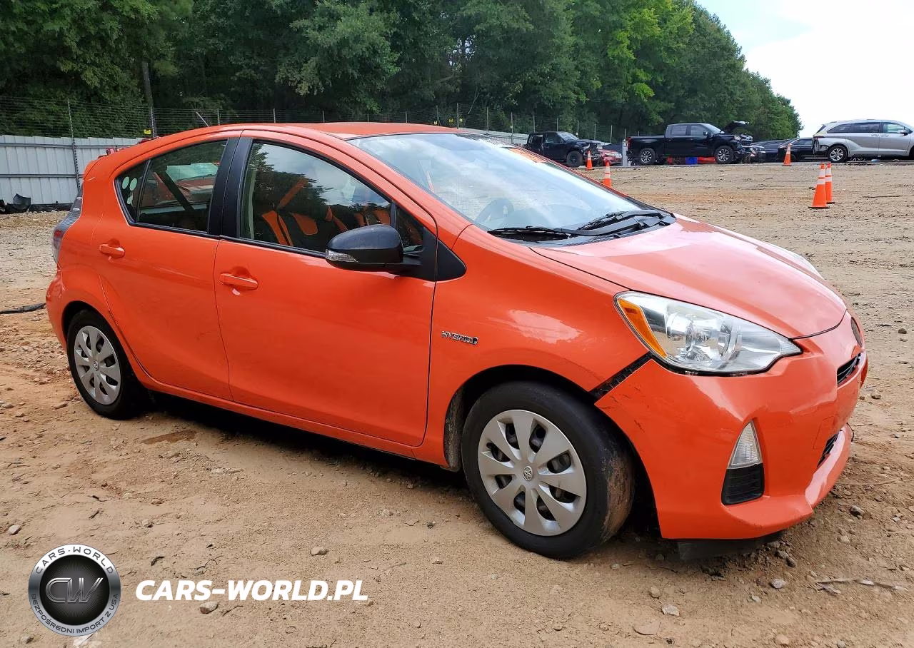 2012 Toyota Prius C Two VIN:JTDKDTB38C1028679 - 4