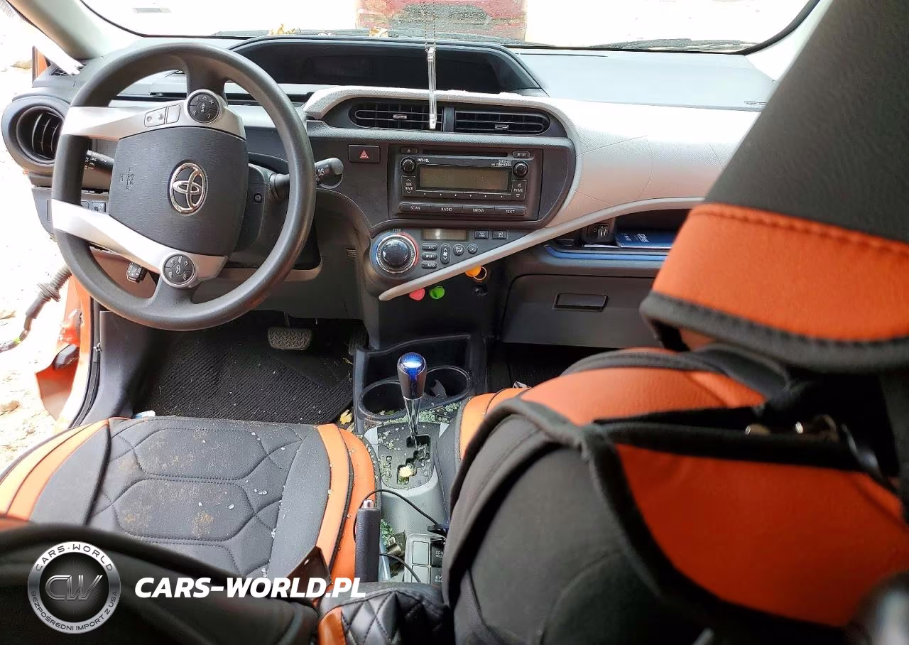 2012 Toyota Prius C Two VIN:JTDKDTB38C1028679 - 8