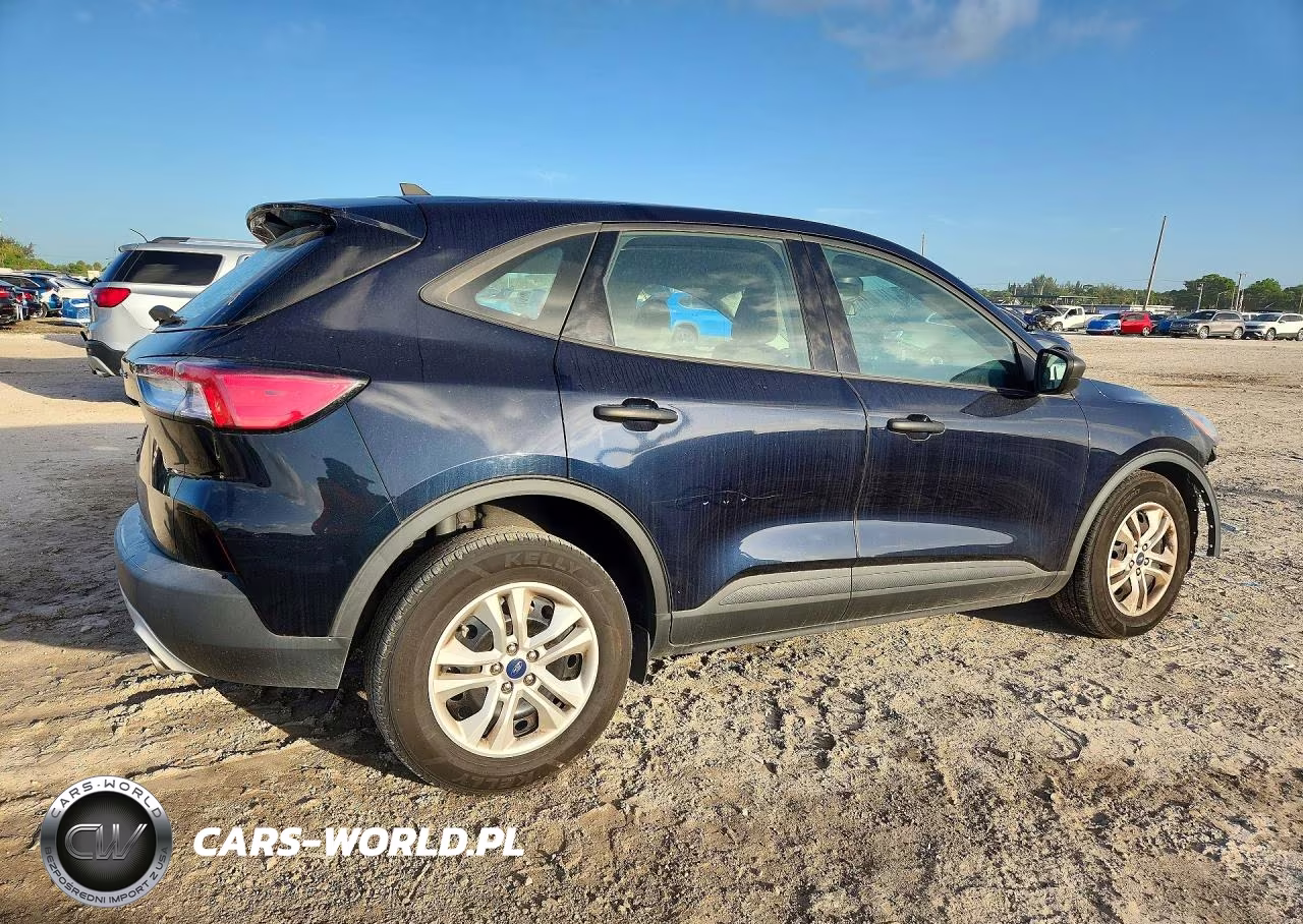 2021 Ford Escape S VIN:1FMCU0F65MUA98000 - 3