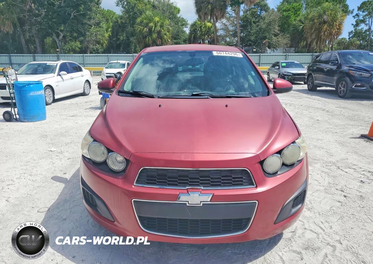 2014 Chevrolet Sonic Lt VIN:1G1JC5SHXE4101793 - 5