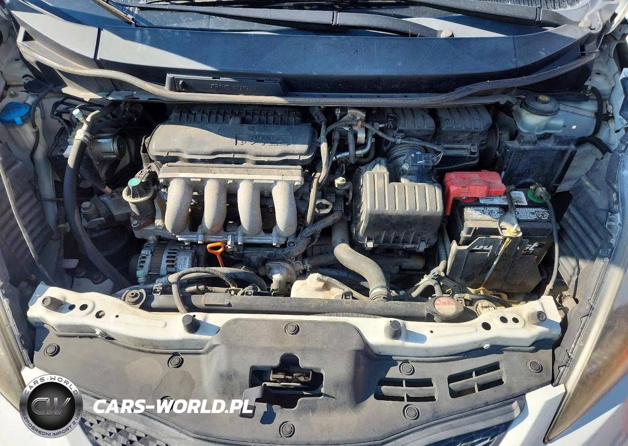 2013 Honda Fit VIN:JHMGE8H32DC082233 - 11