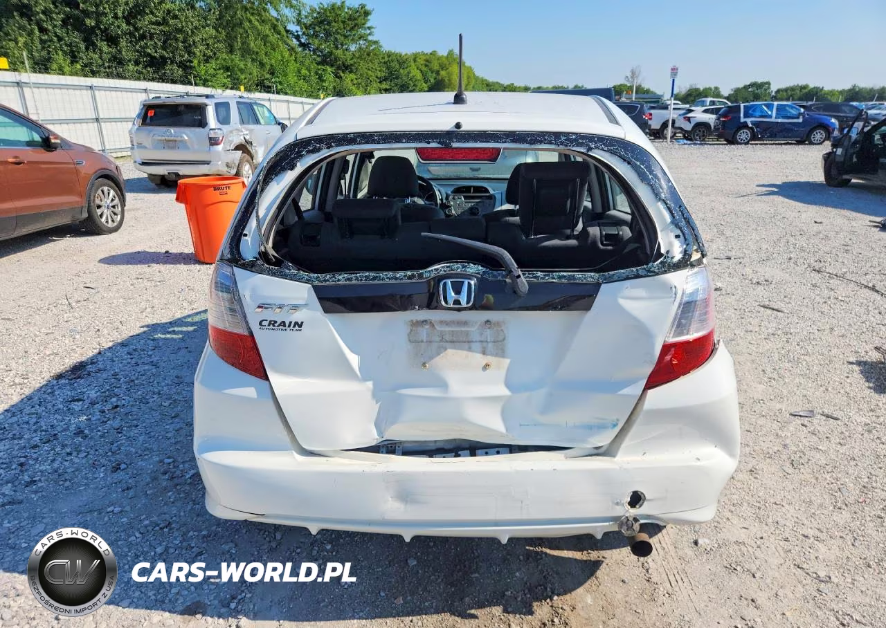 2013 Honda Fit VIN:JHMGE8H32DC082233 - 6