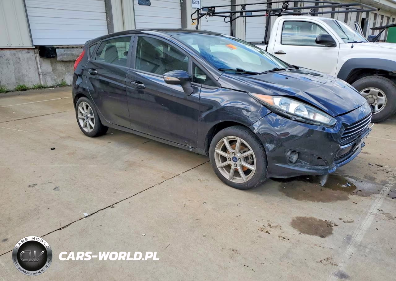 2015 Ford Fiesta Se VIN:3FADP4EJ3FM132994 - 4