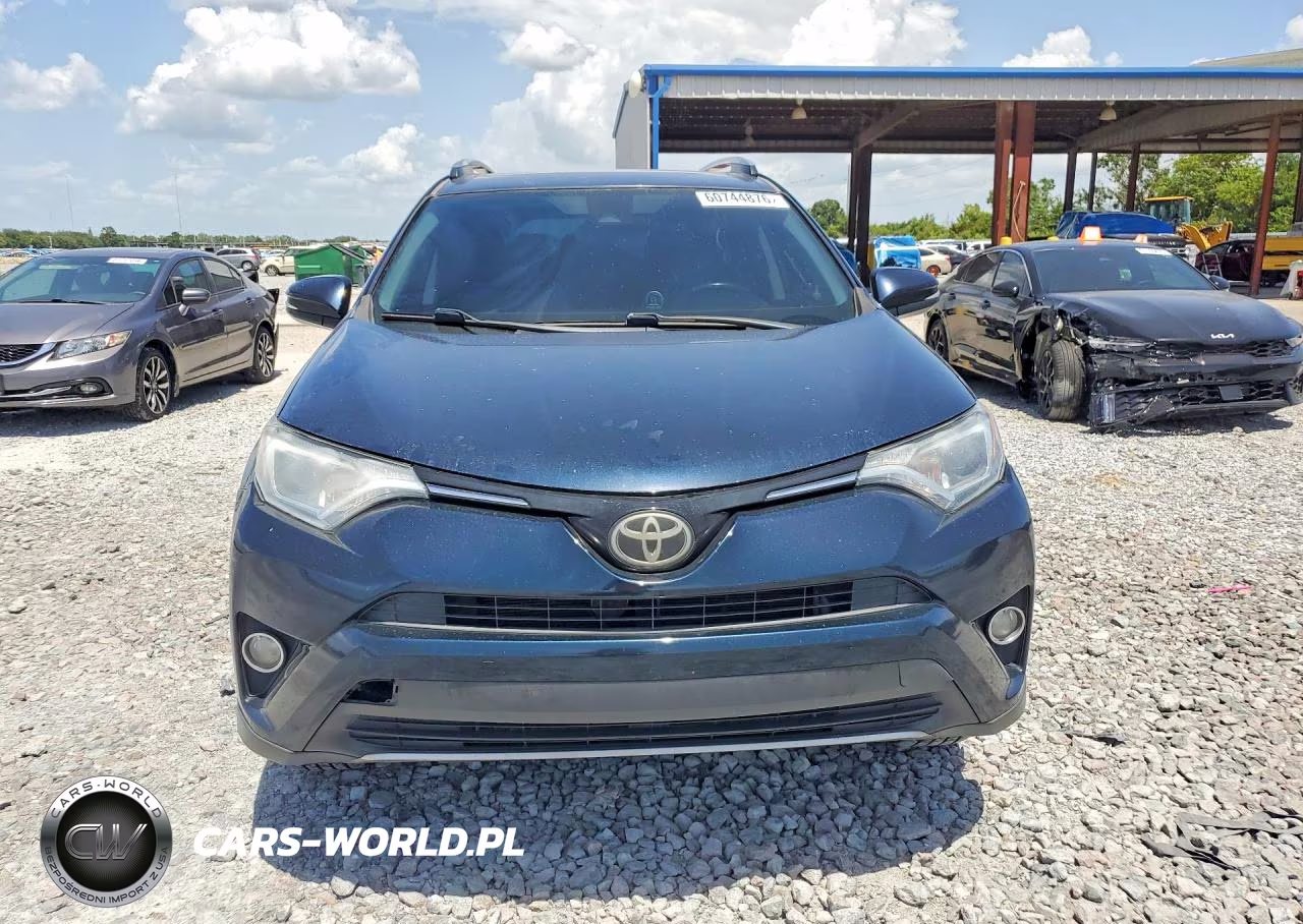 2018 Toyota Rav4 Xle VIN:JTMWFREV2JD115372 - 5