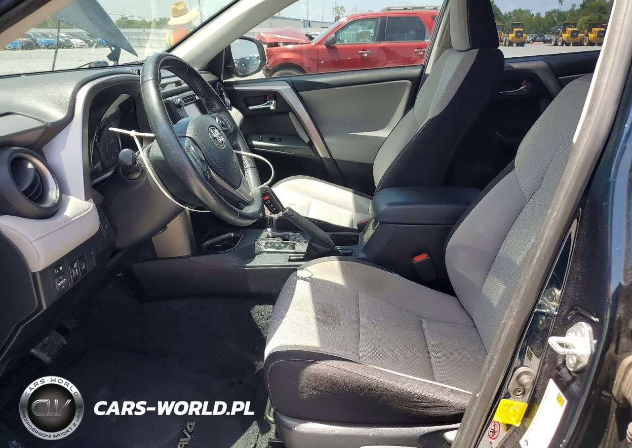 2018 Toyota Rav4 Xle VIN:JTMWFREV2JD115372 - 7