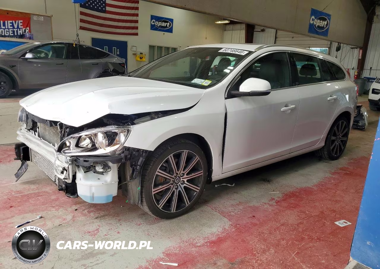 2015 Volvo V60 Premier – zdjęcie 1 z 12
