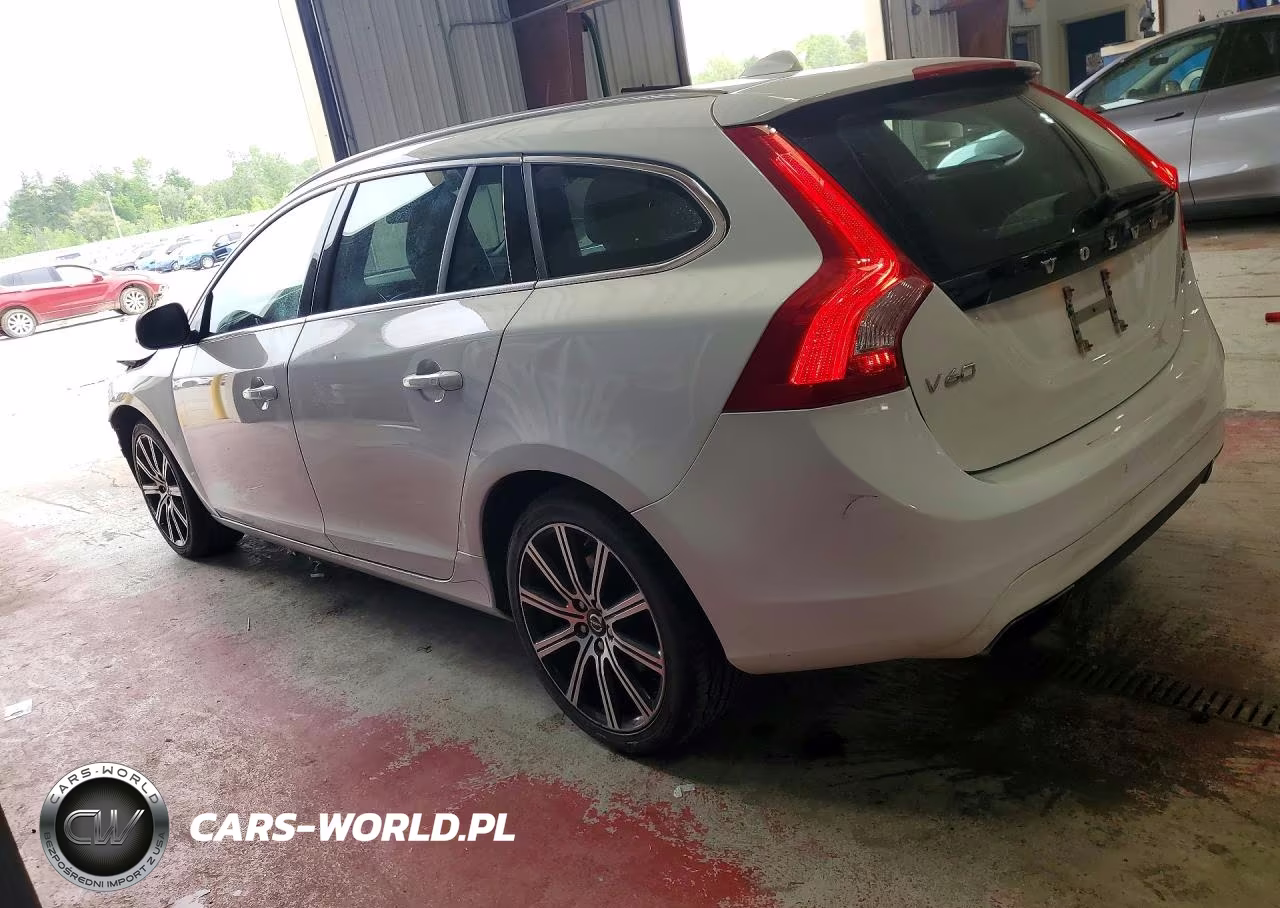 2015 Volvo V60 Premier VIN:YV1612SB1F1210749 - 2