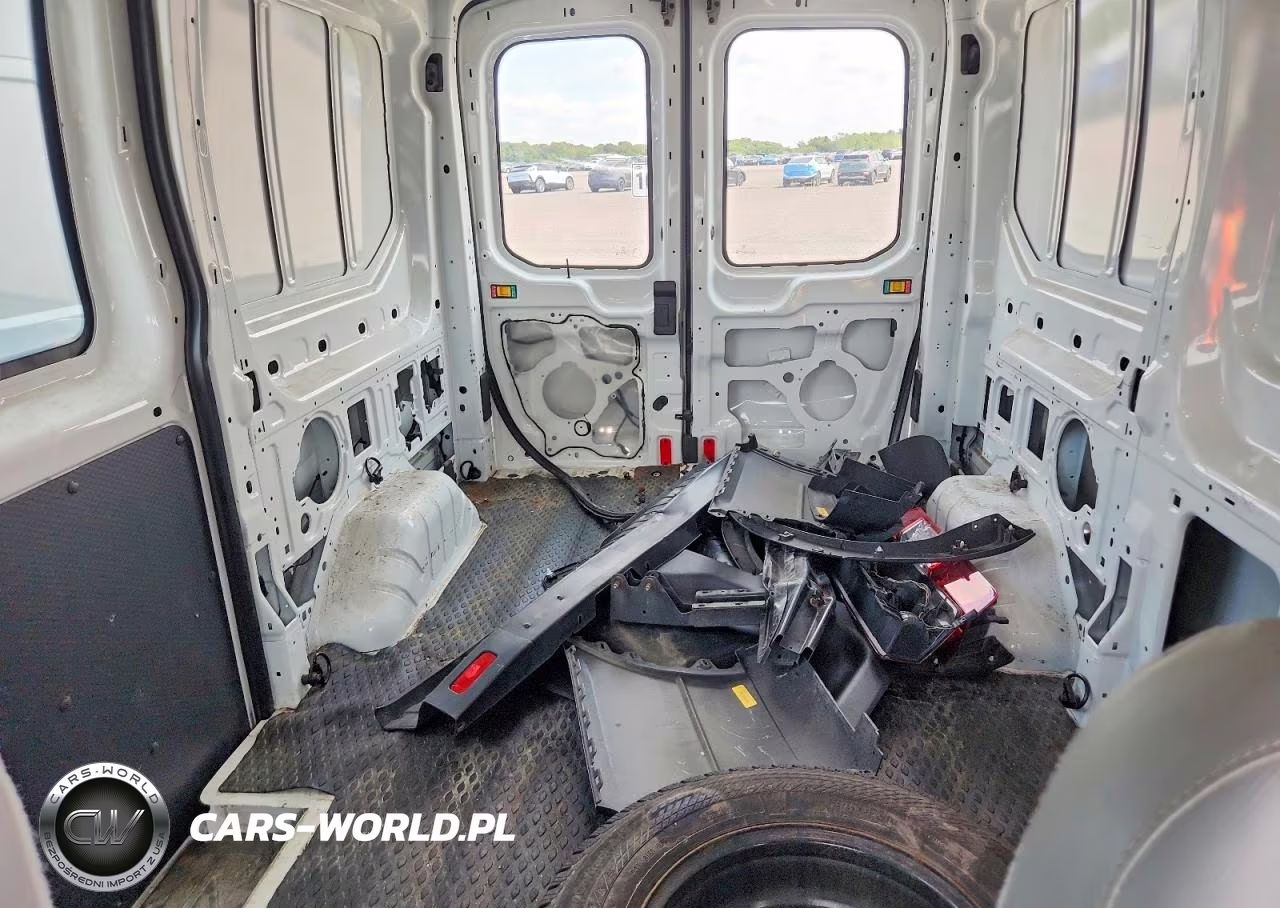 2019 Ford Transit 250 Delivery Van VIN:1FTYR1CM8KKB75021 - 11