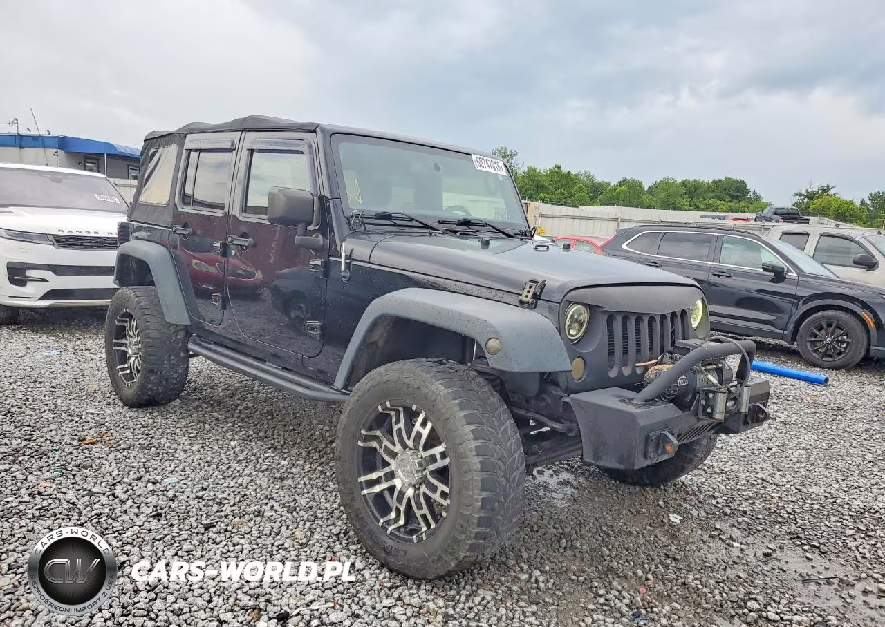 2015 Jeep Wrangler Unlimited Sport VIN:1C4HJWDG8FL764597 - 4