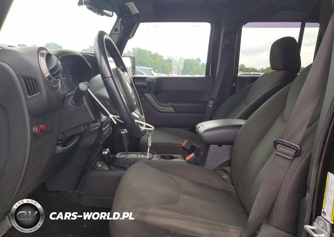 2015 Jeep Wrangler Unlimited Sport VIN:1C4HJWDG8FL764597 - 7