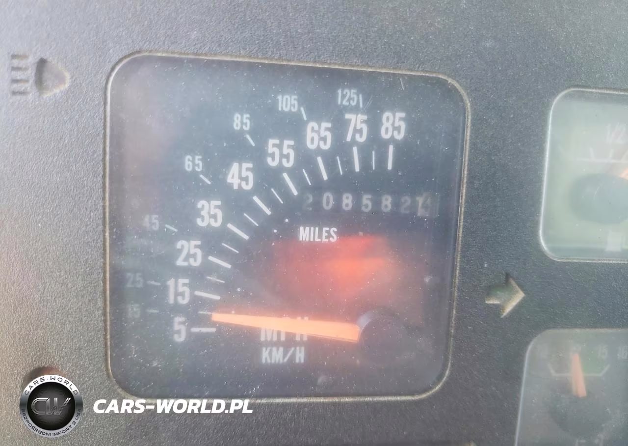 1990 International 4600 Box Truck VIN:1HTSAZPM5LH251463 - 9