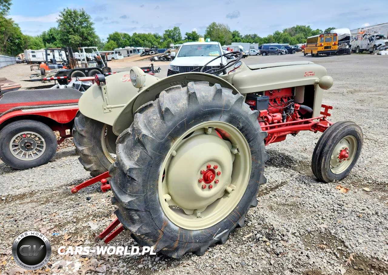 1953 Ford Tractor VIN:EAE6015D - 4