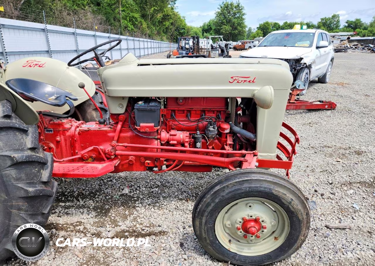1953 Ford Tractor VIN:EAE6015D - 9