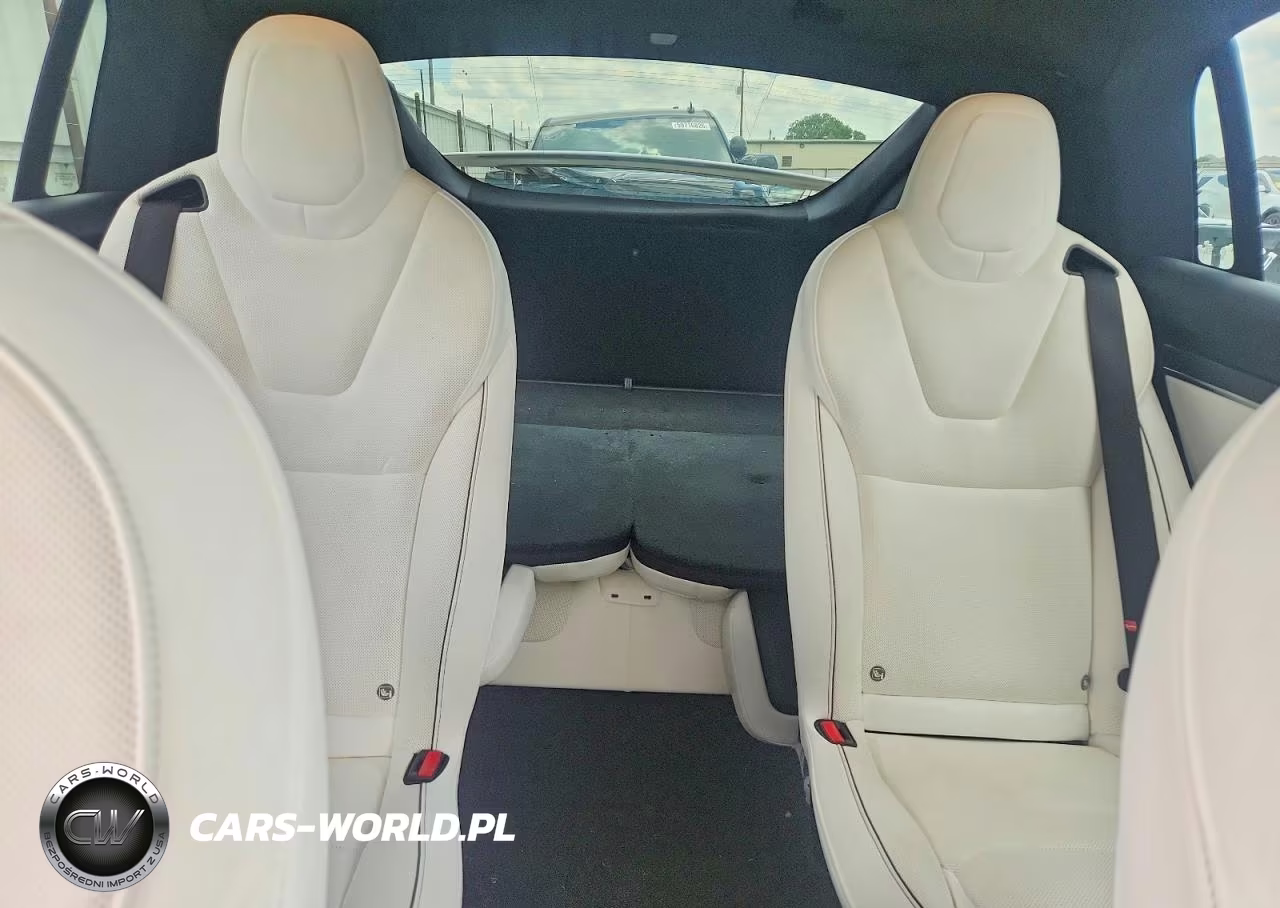 2022 Tesla Model X VIN:7SAXCBE61NF357746 - 10