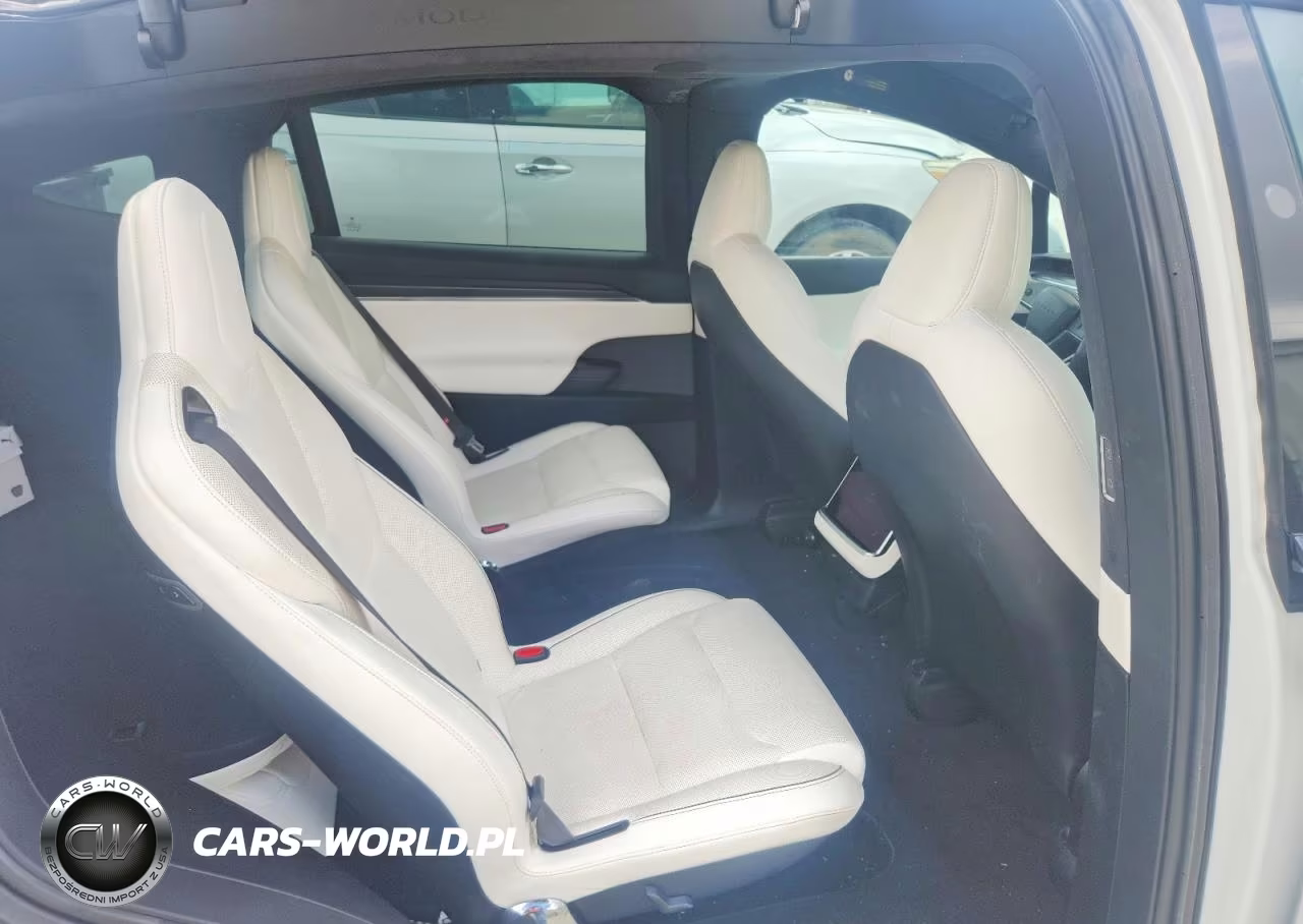 2022 Tesla Model X VIN:7SAXCBE61NF357746 - 11