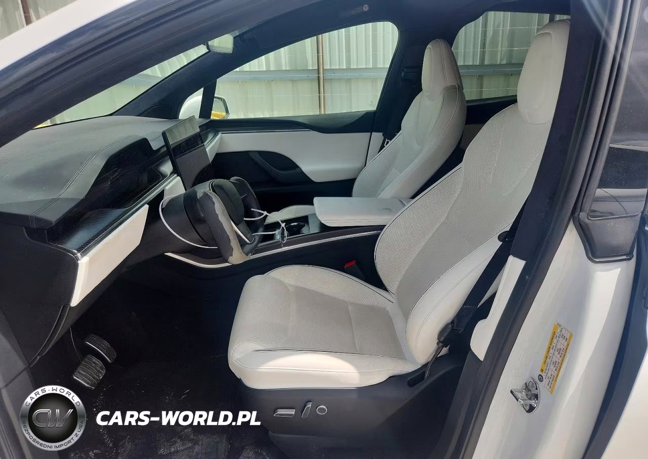 2022 Tesla Model X VIN:7SAXCBE61NF357746 - 7