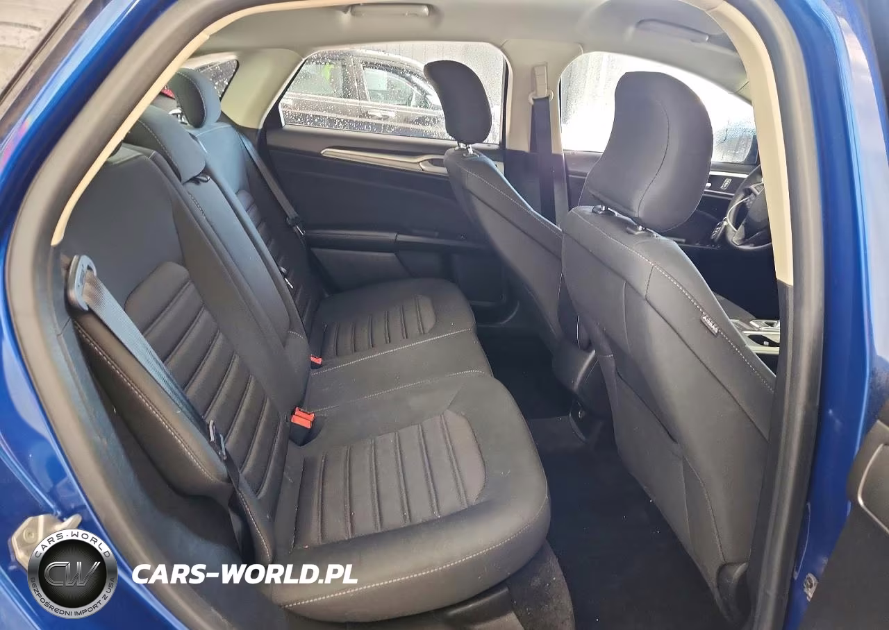 2018 Ford Fusion Se VIN:3FA6P0HDXJR230049 - 10