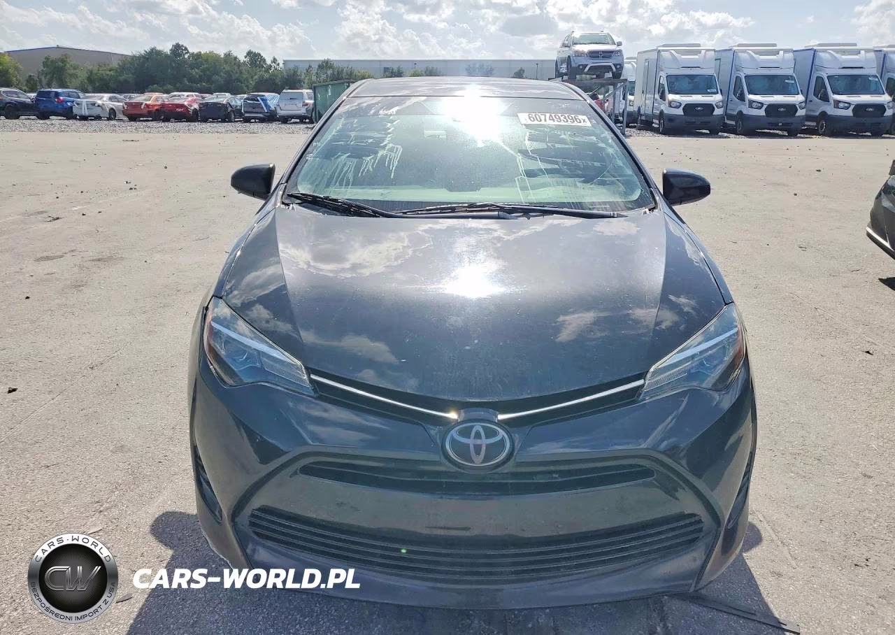 2017 Toyota Corolla Le VIN:2T1BURHE2HC813469 - 5