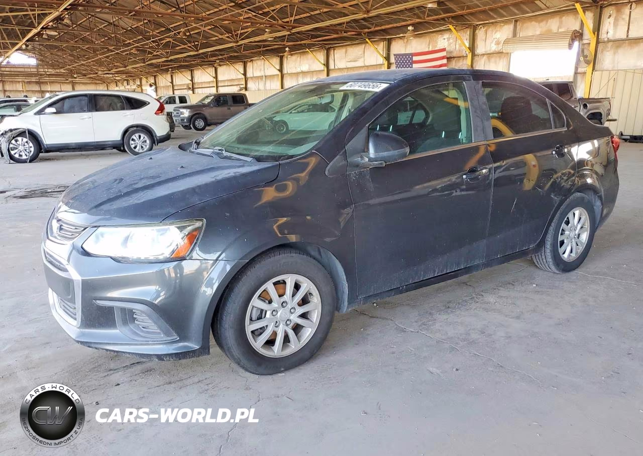 2019 Chevrolet Sonic Lt – zdjęcie 1 z 12