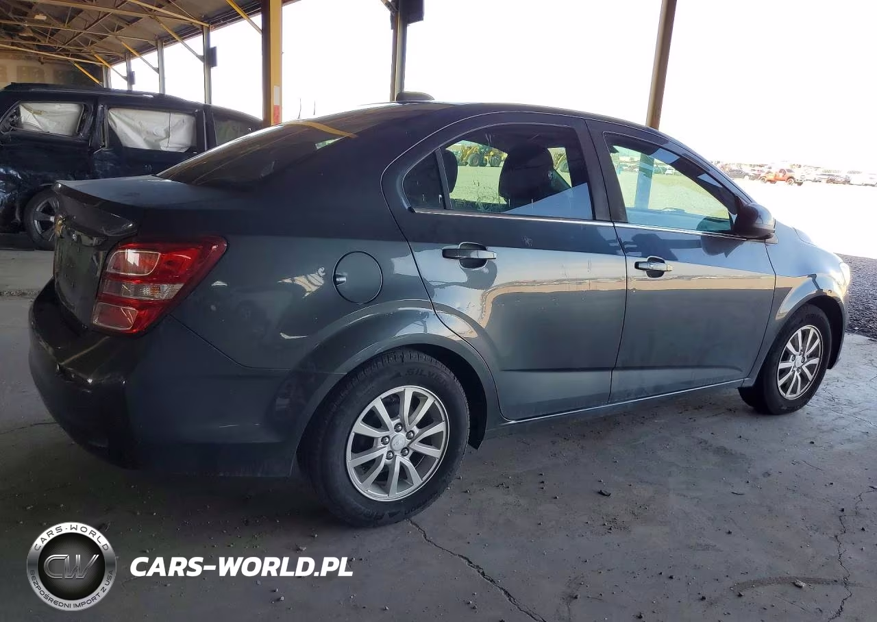 2019 Chevrolet Sonic Lt VIN:1G1JD5SB0K4117165 - 3